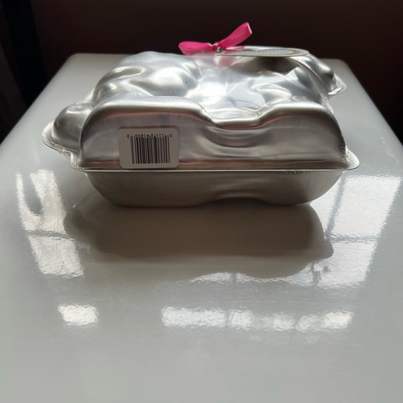 Nordic Ware 3D Bunny Cake Mold Pan MADE IN USA - Picture 2 of 5